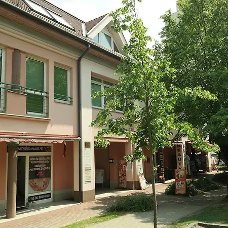 아파트 Aramis Apartments *