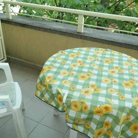 아파트 Aramis Apartments
