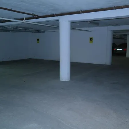 Aramis Apartments 아파트 *