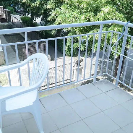 Aramis Apartments *