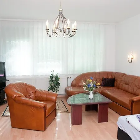 아파트 Aramis Apartments *