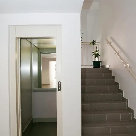 Aramis Apartments 아파트 *