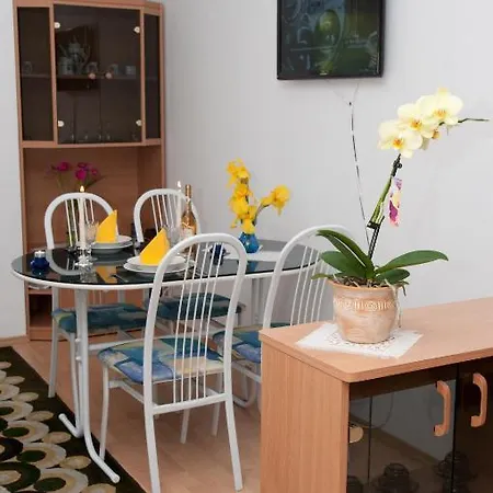 아파트 Aramis Apartments