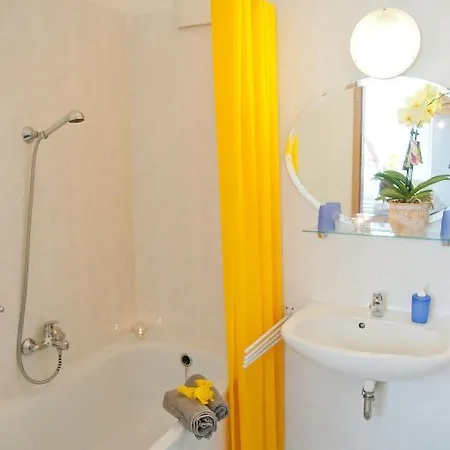 Aramis Apartments 아파트
